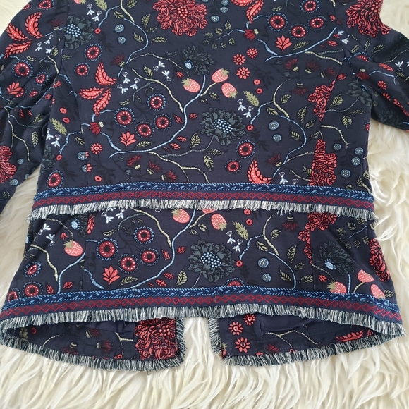 GUC LOFT Dark Navy Floral Strawberry Fringed Hem Open Cropped Boho Jack… - Picture 7 of 13